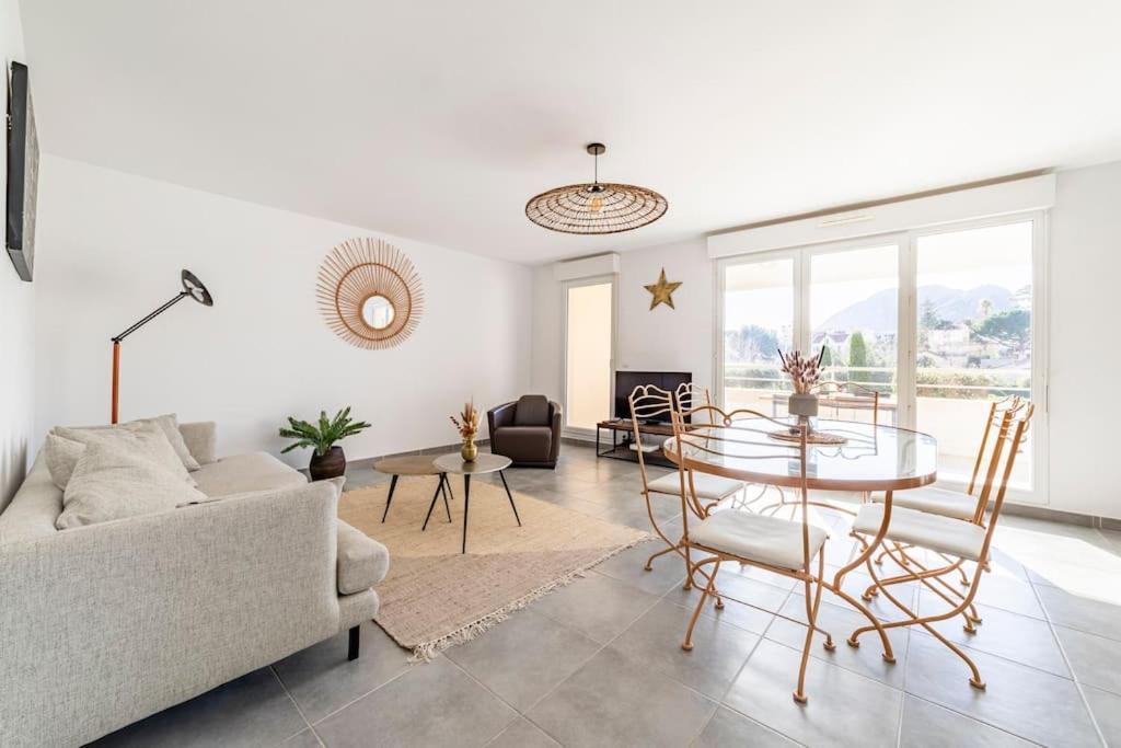 La Ciotat Beau T3, Mer, Centre, Climatisation, Parking Prive Gratuit المظهر الخارجي الصورة